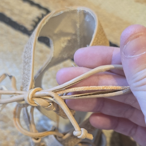 Dolce Vita Beige Strappy Raffia Block Heel Sandals, Lace Up, GUC, 8.5 - Picture 7 of 11